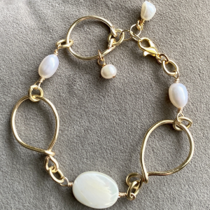 Mother of Pearl Eternity Gold Link Bracelet Freshwater Pearl